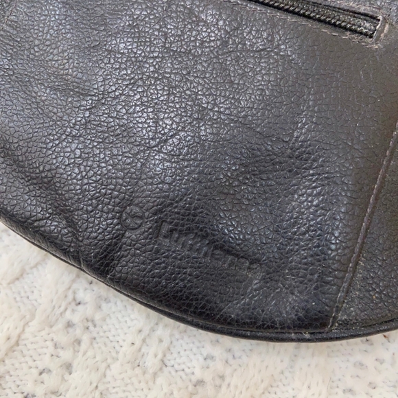 Lufthansa First Class, Black Leather Fanny Pack - Picture 10 of 10